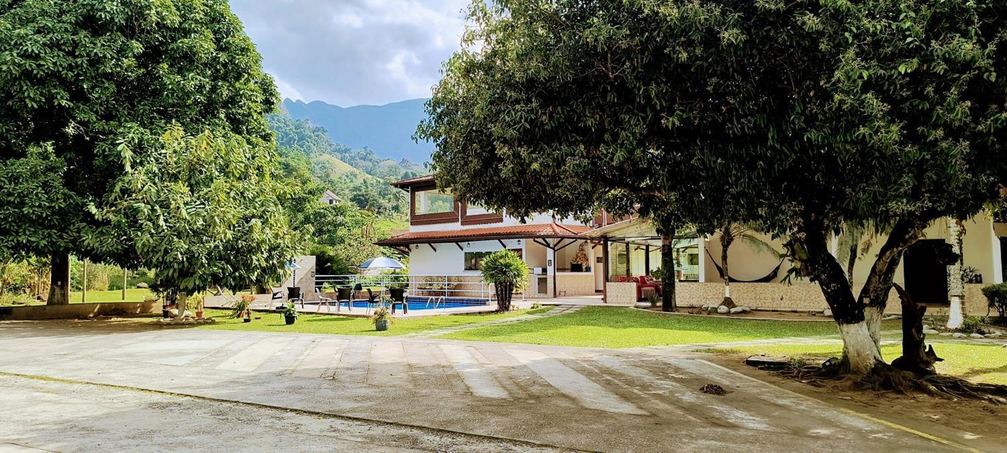 Cantinho Do Sossego Paraty Tem Piscina Com Vista Pra Montanha, Salao De Jogos, Cafe Da Manha, Estacionamento, Gerador De Energia, Proximo As Principais Praias, Ilhas E Cachoeiras